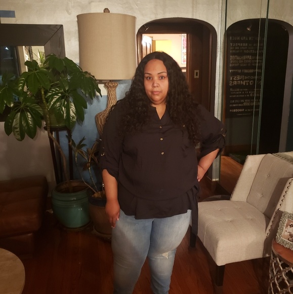 Plus size top - Picture 3 of 3